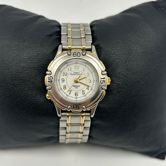 Vintage Timex Essentials Indiglo Silver St. Steel Women’s Watch, 27mm Working - Picture 1 of 8